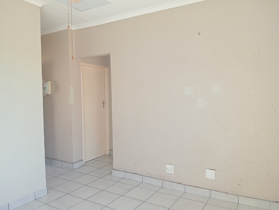 To Let 2 Bedroom Property for Rent in Waterval East North West